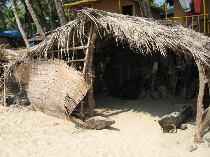 Armenhütte in Indien für eine vierköpfige Familie - Spenden hilft.